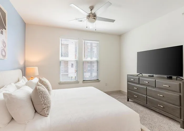 Landing Modern 2bd In Downtown Worth *