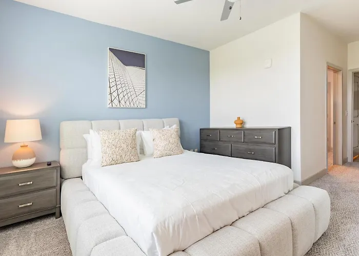 Landing Modern 2bd In Downtown Worth Apartment