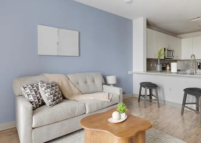 Landing Modern 2bd In Downtown Worth Apartment
