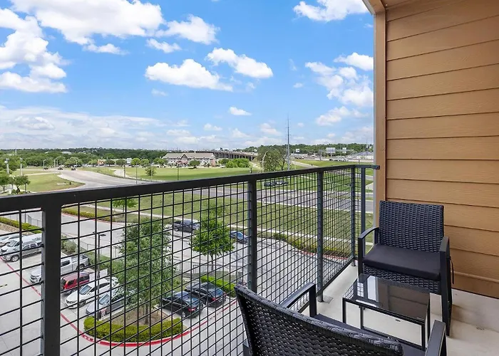 Landing Stylish 2Bd In Downtown Fort Worth *